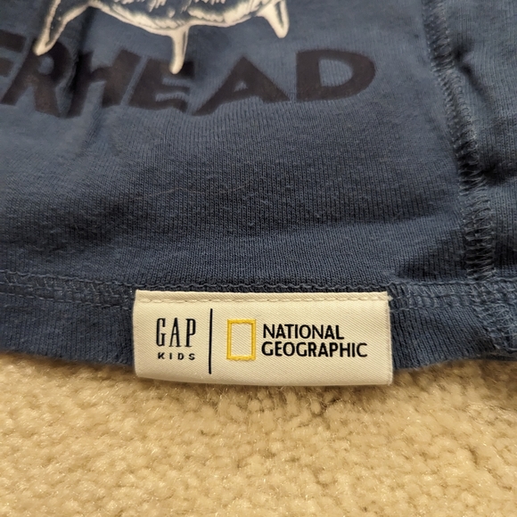 2/$15 GAP|National Geographic Pajamas Set with Sharks - Picture 6 of 10